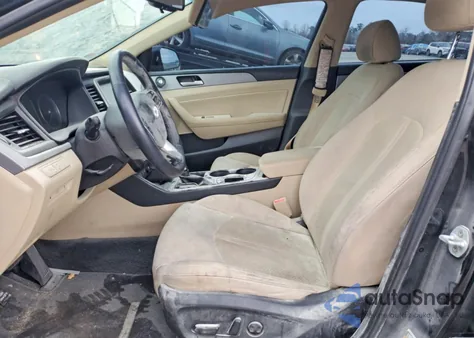 2019 Hyundai Sonata Limited z USA, uszkodzony, nr VIN 5NPE34AF0KH732996